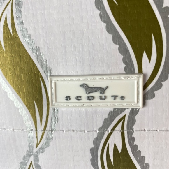 SCOUT Mixed Size Gift Bag Set (Set of 3) in Silver Lining - Picture 5 of 6